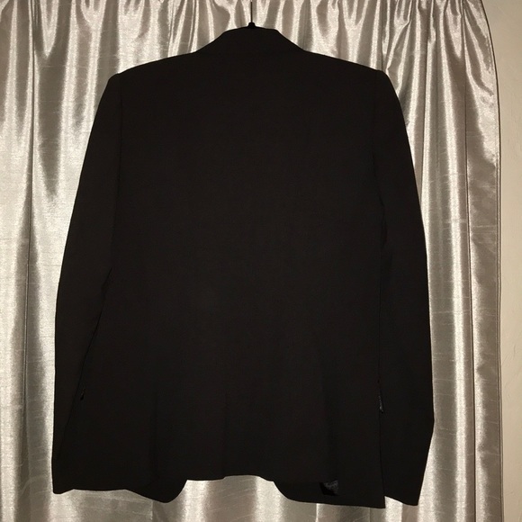 Blazer - Picture 3 of 4